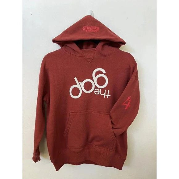 Gap x Stranger Things season 4 sz 10 (teen) Red Upside Down Logo Limited Edition - Picture 3 of 7